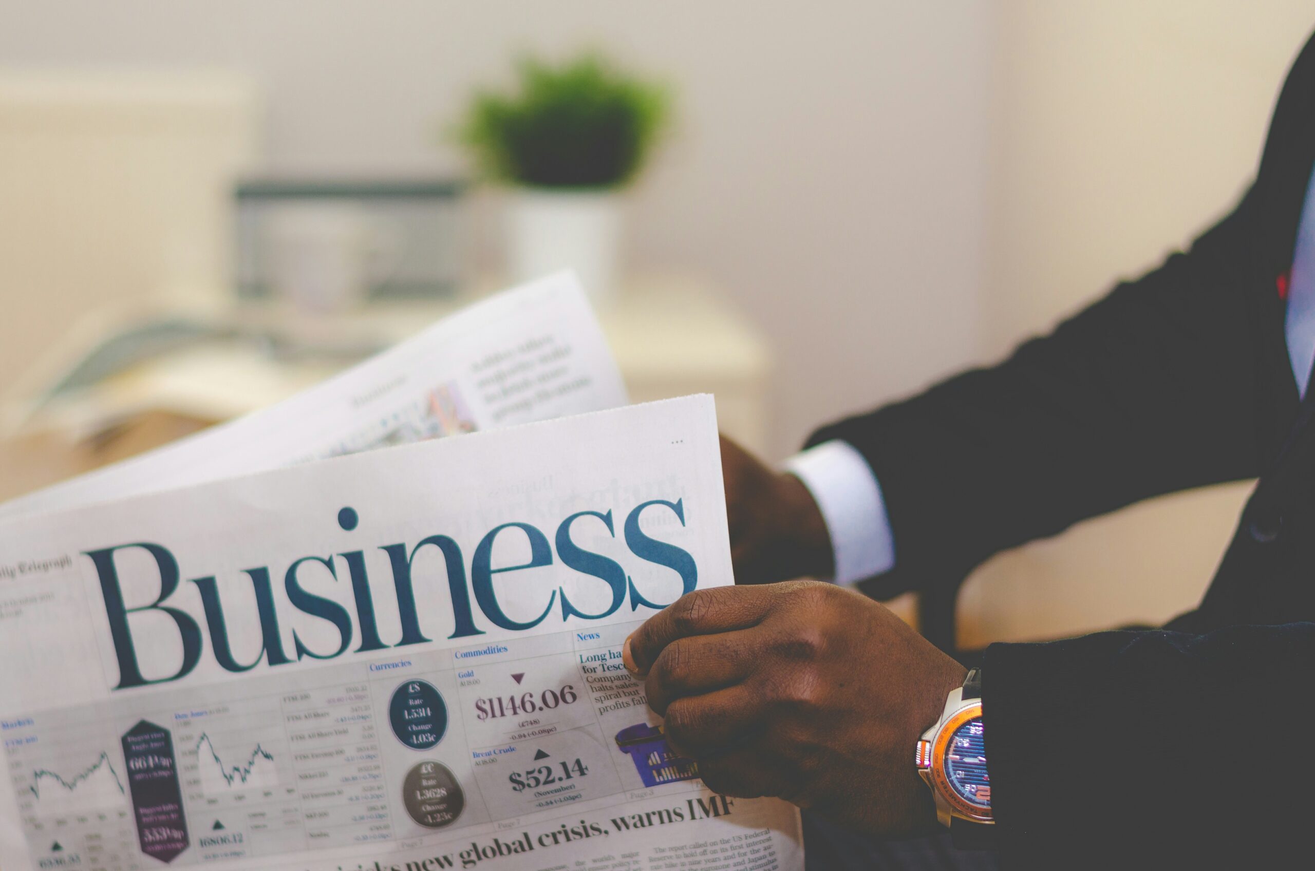 10 Daily Habits That Separate Billionaires from the Rest